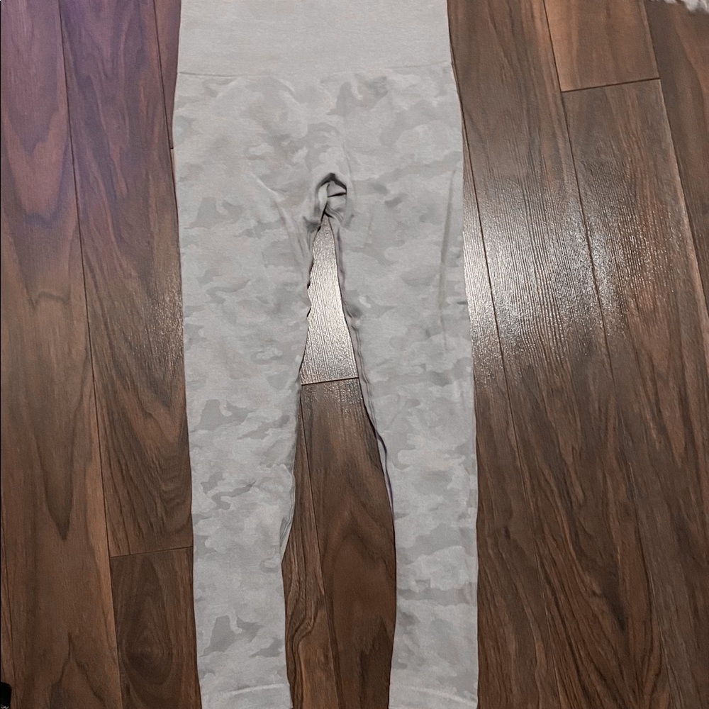 Light Grey Camo Leggings (Identical to Gymshark)